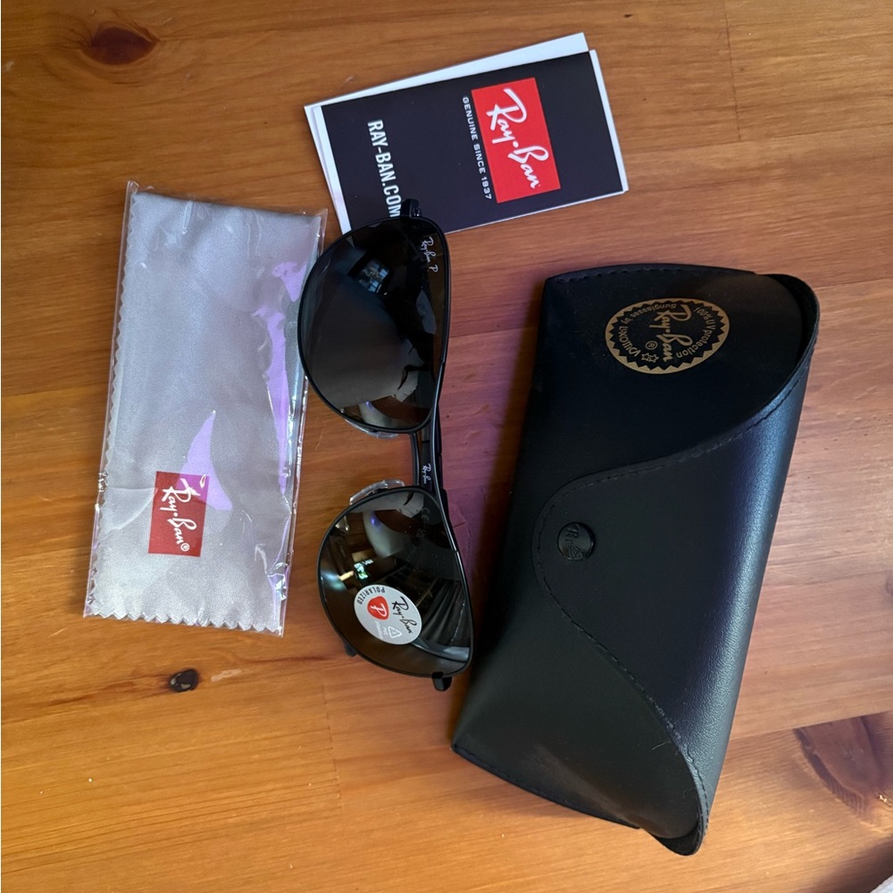 Ray-Ban Aviator Sunglasses in Black with Dark Lenses